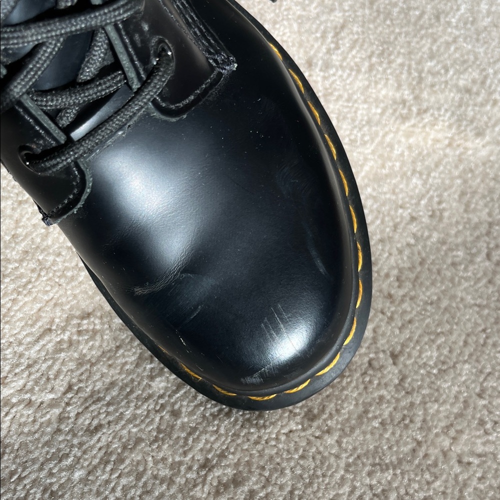 Doc Martins Boot, gently used - image 11